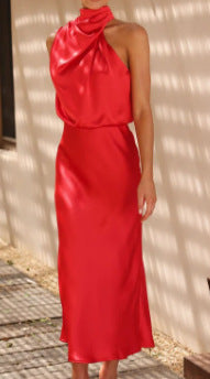 Teresa - Vestido Largo de Satén con Cuello Halter